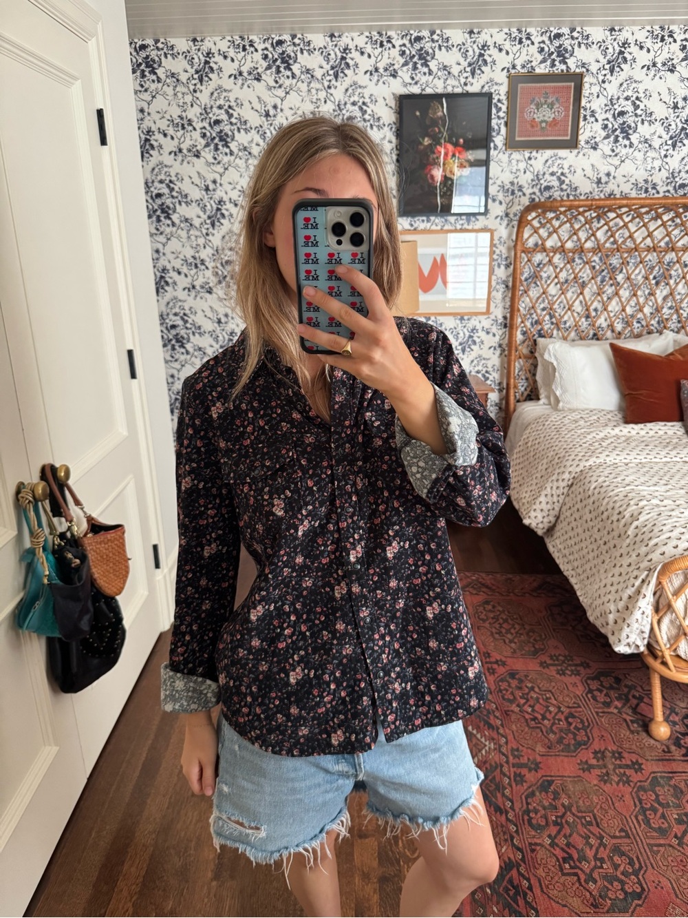 Women's Black Floral Button-Up Shirt Sanctuary size medium